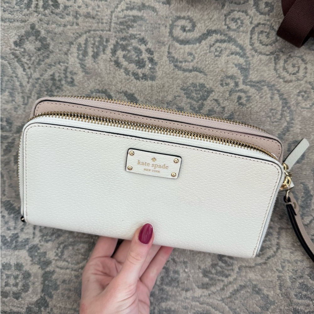 Kate Spade Cream and Tan Wallet